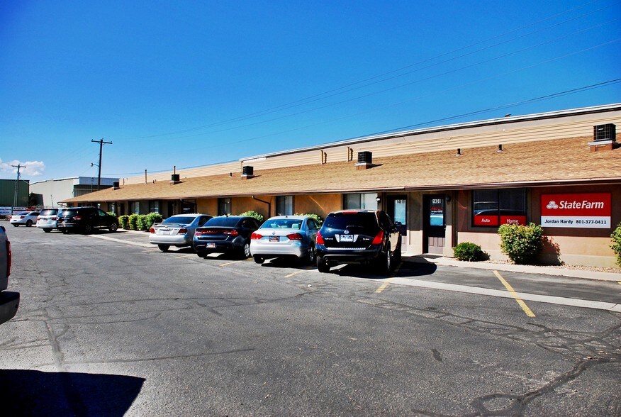 More Photos Of 1455-1463 W Center St, Orem Showroom For Lease