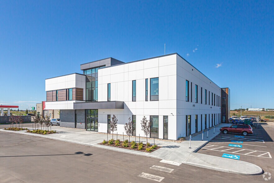 More Photos Of 13804 164 St NW, Edmonton Light Distribution For Sale