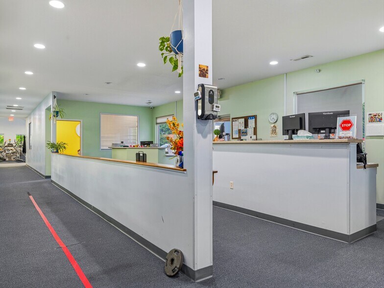 More Photos Of 149 New Leicester Hwy, Asheville Office For Sale