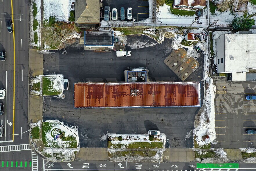 More Photos Of 2050 Sheridan Dr, Buffalo Fast Food For Lease