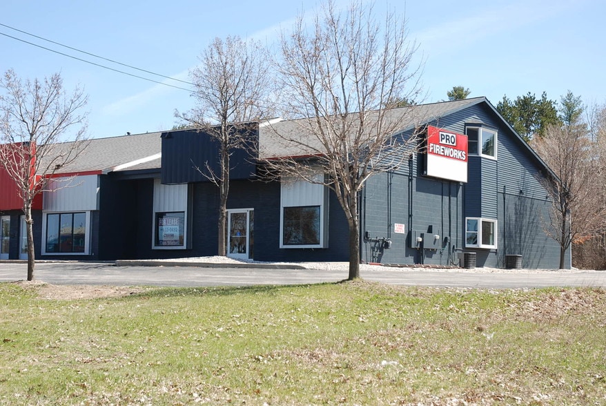 More Photos Of 5700 N US-31 Hwy, Acme Freestanding For Lease