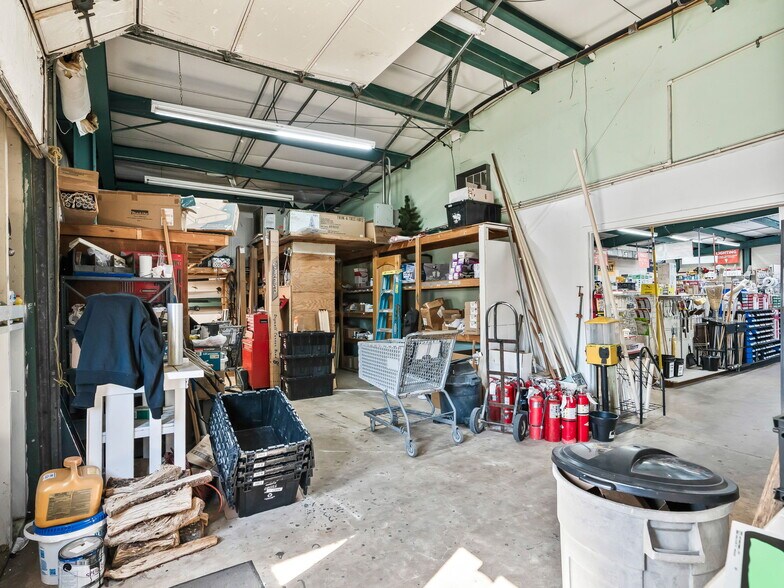 More Photos Of 9594 SE Maricamp Rd, Ocala Auto Repair For Sale