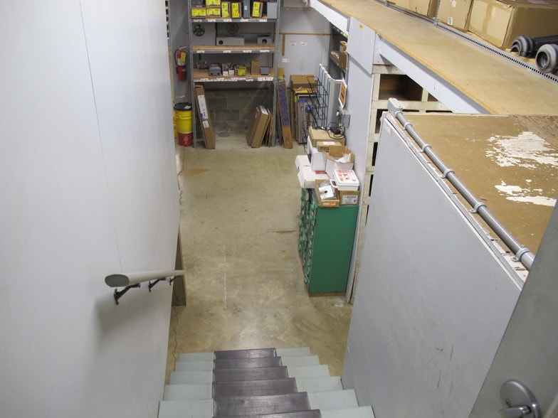 More Photos Of 4056 Marietta Ave, Mount Joy Light Distribution For Lease