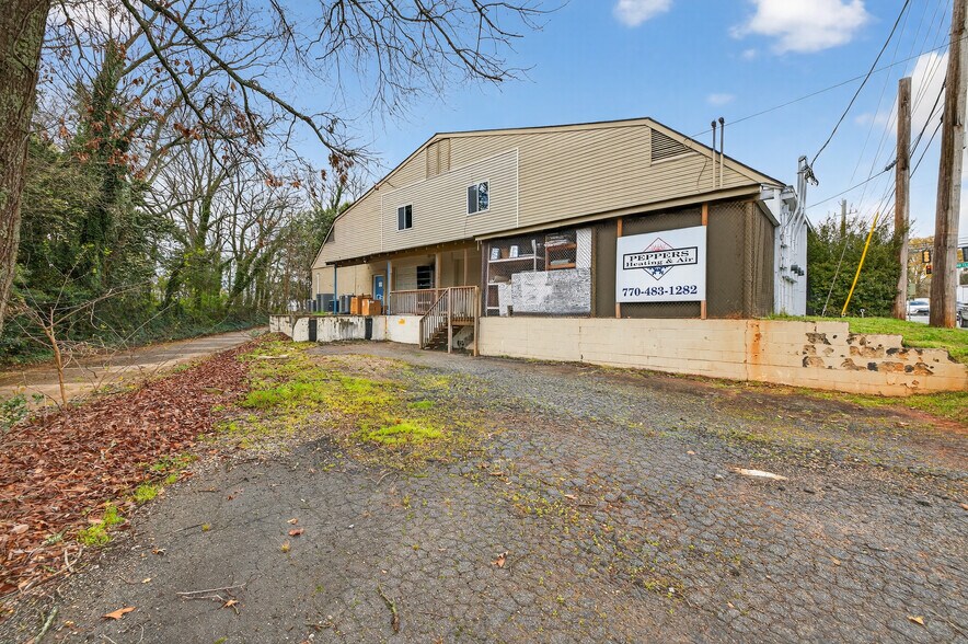 More Photos Of 4109 Robinson St, Covington Freestanding For Sale