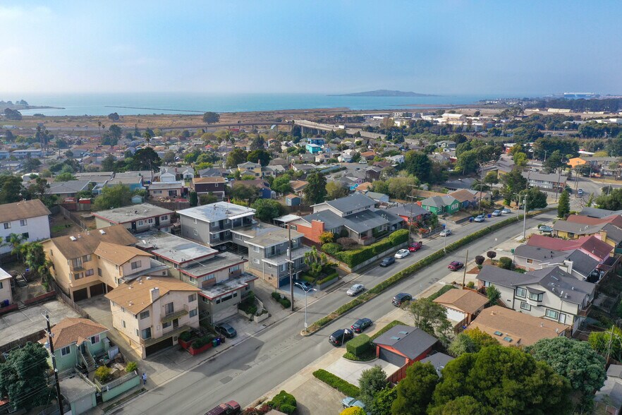 More Photos Of 5314 Bayview Ave, Richmond Apartments For Sale
