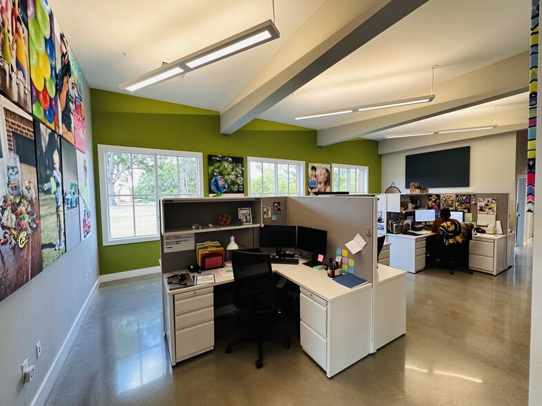 More Photos Of 433 SE Main St, Simpsonville Office For Lease