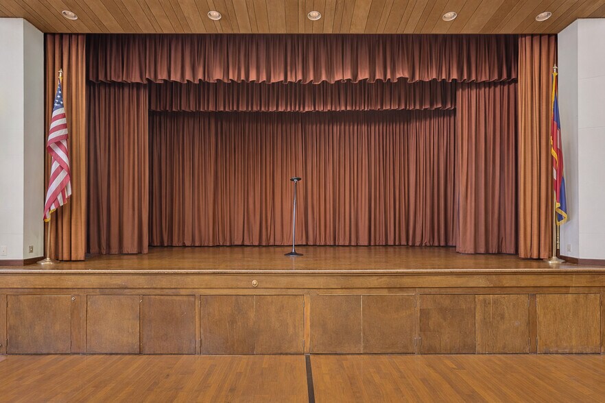 More Photos Of 2610 Bergenline Ave, Union City Health Club For Lease