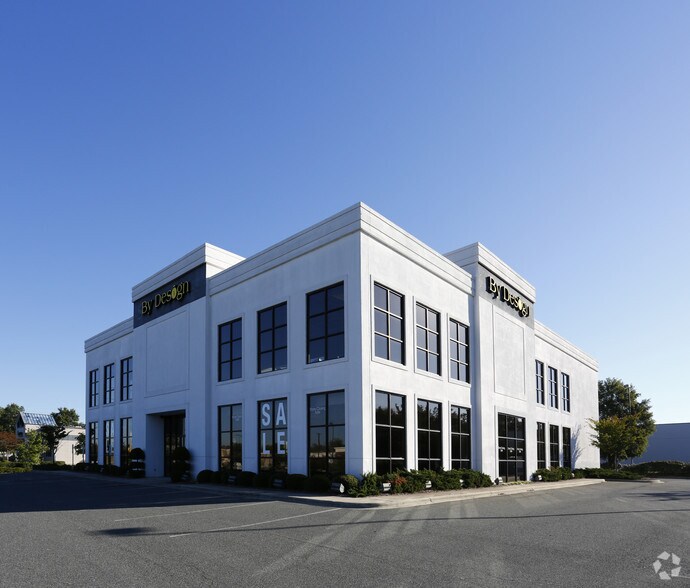 More Photos Of 11501 Carolina Place Pky, Pineville Freestanding For Sale