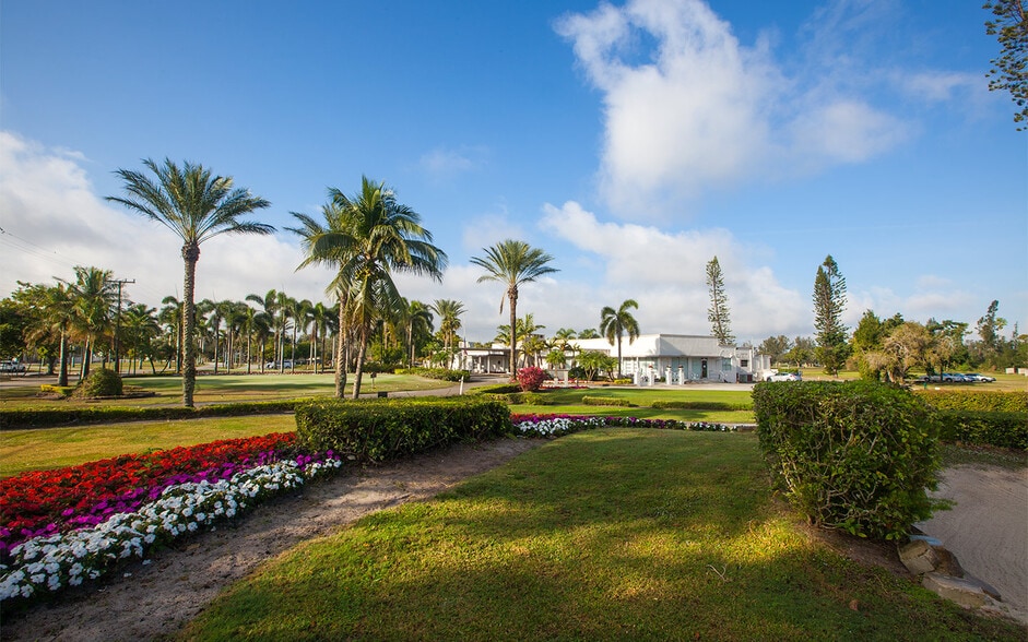 More Photos Of 365 N Royal Poiciana Blvd, Miami Springs Restaurant For Sale