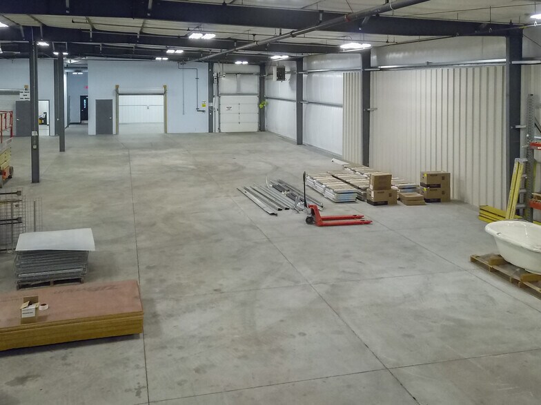 More Photos Of 1207 W 2nd St, Alliance Manufacturing For Sale