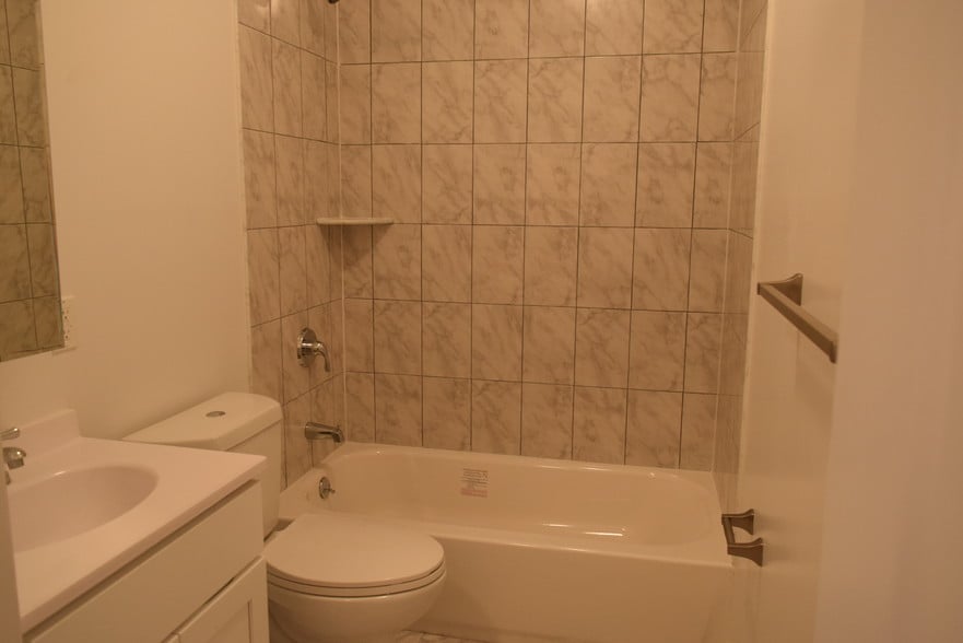 More Photos Of 1072 University Ave, Bronx Apartments For Sale