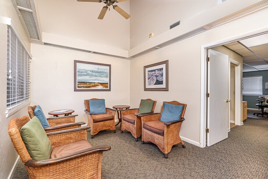 More Photos Of 1250 W Eau Gallie Blvd, Melbourne Medical For Sale