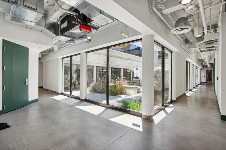 More Photos Of 6700 Santa Monica Blvd, Los Angeles Unknown For Lease
