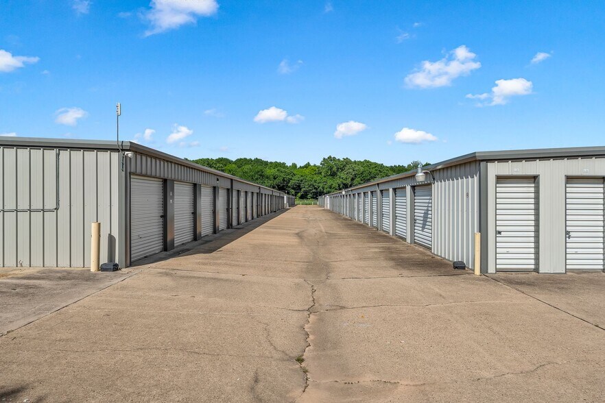 More Photos Of 1700 Stockwell Rd, Bossier City Self Storage For Sale