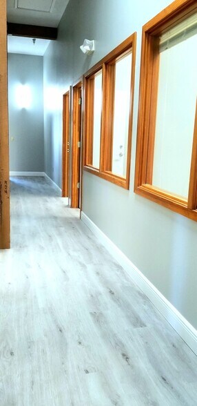 More Photos Of 1001 Riverside Dr, Palmetto Office For Lease