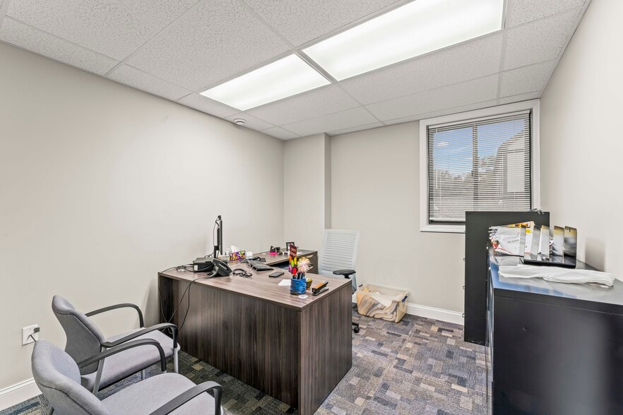 More Photos Of 20 Donati Rd, Pittsburgh Office For Sale