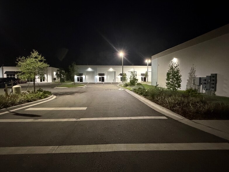 More Photos Of 5600 US Highway 1 N, Saint Augustine Showroom For Lease
