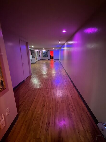 More Photos Of 180 W 80th St, New York Apartments For Lease