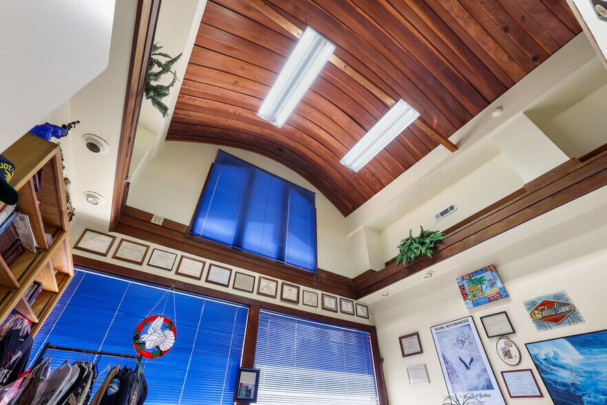 More Photos Of 807 Emerald Bay Rd, South Lake Tahoe Office For Sale