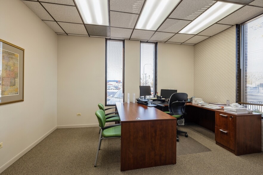More Photos Of 8233 S Harlem Ave, Bridgeview Medical For Lease
