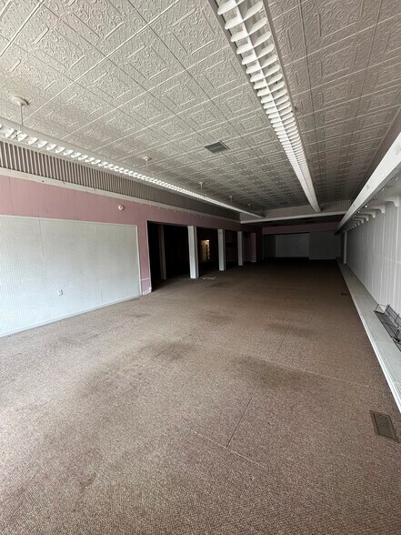 More Photos Of 109-111 S Main St, Ovid Storefront Retail Residential For Lease