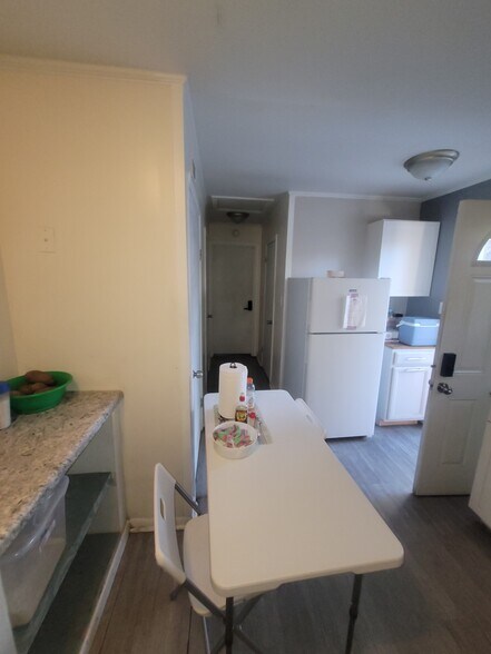 More Photos Of 1458 W 32nd St, Indianapolis Apartments For Sale