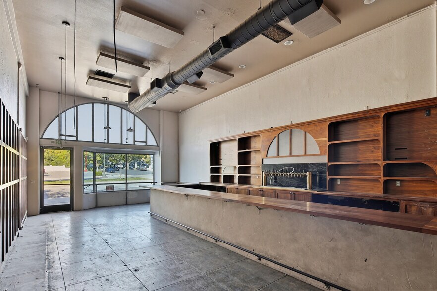 More Photos Of 1958 Colorado Blvd, Los Angeles Restaurant For Lease