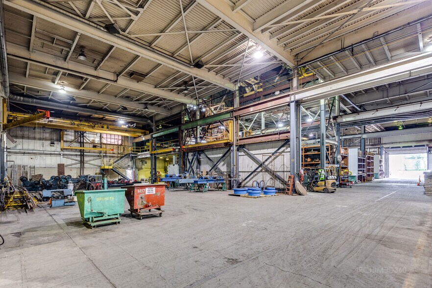 More Photos Of 160 Rue Du Roi, Sorel-tracy Warehouse For Lease