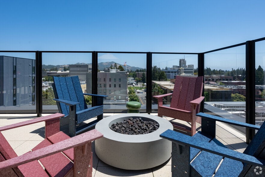 More Photos Of 420 Mendocino Ave, Santa Rosa Apartments For Lease