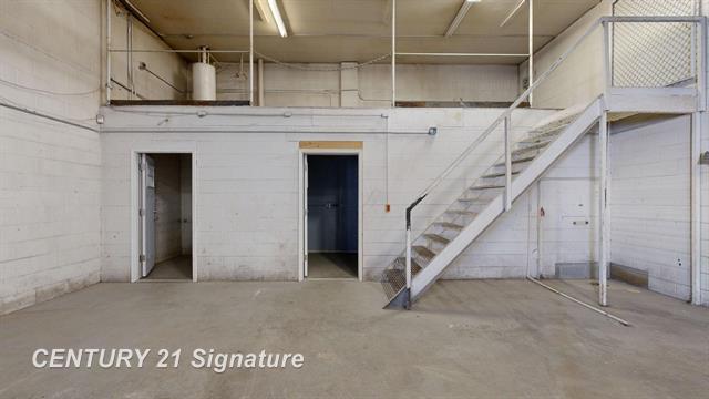 More Photos Of 2122 E Hemphill Rd, Burton Warehouse For Sale