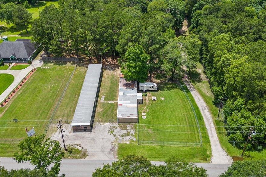 More Photos Of 16100 Firetower Rd, Conroe Self Storage For Sale