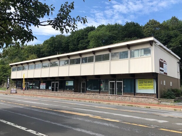 More Photos Of 1539 Main St, Pleasant Valley Medical For Lease