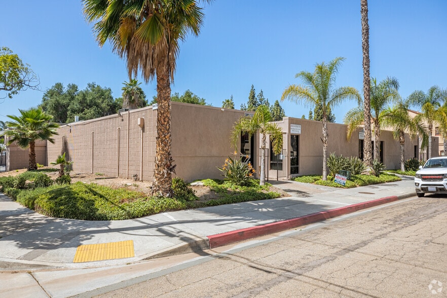 More Photos Of 269-291 E Lexington Ave, El Cajon Medical For Lease