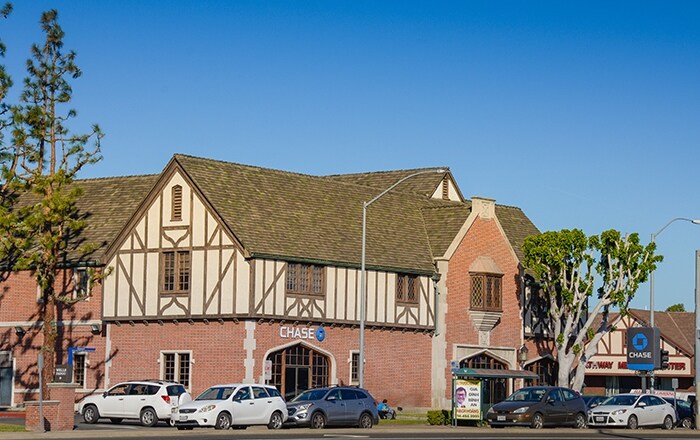 More Photos Of 14011 Beach Blvd, Westminster Bank For Sale