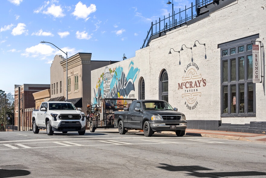 More Photos Of 163 Pike St, Lawrenceville Office For Lease