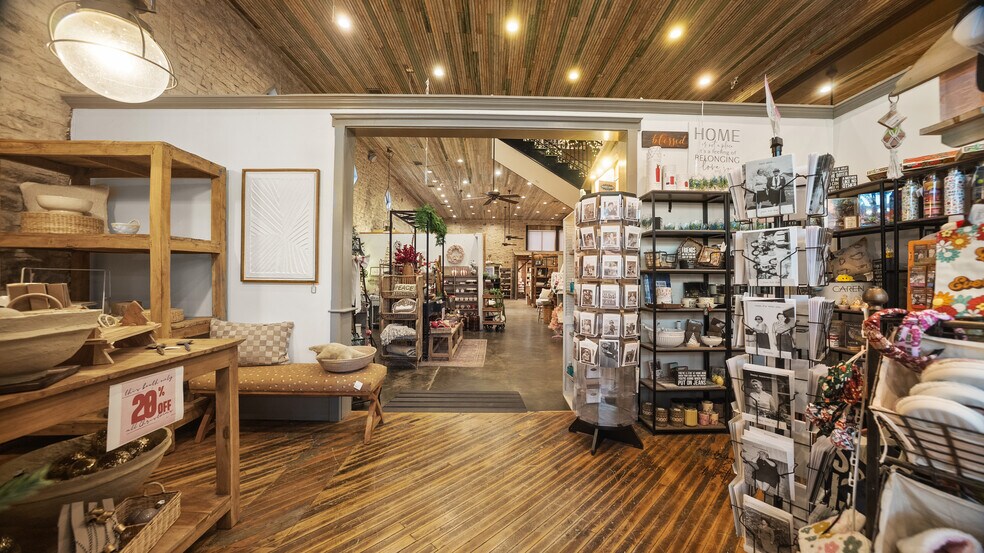 More Photos Of 101 N Elm, Hico General Retail For Sale