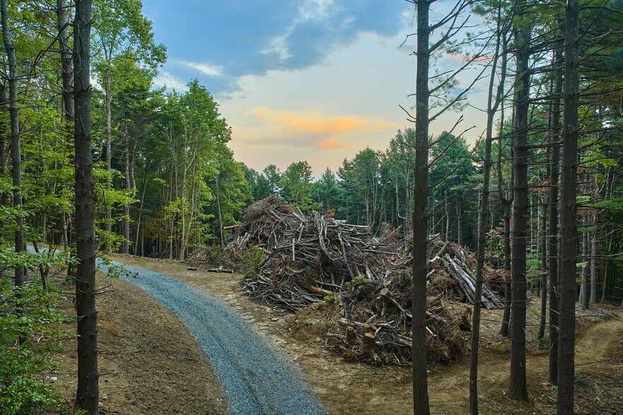 More Photos Of 243 Ridgeline Dr, Brevard Specialty For Sale