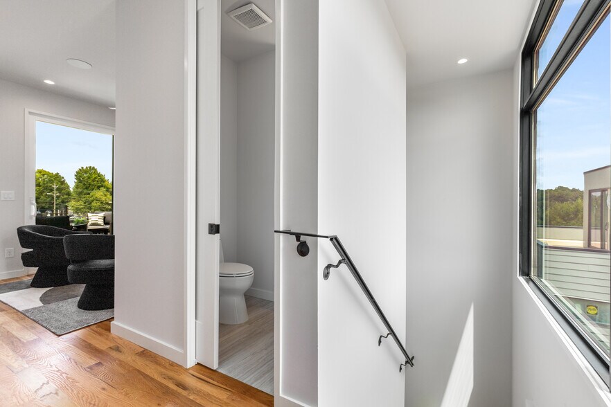 More Photos Of 105 Georgia Ave SE, Atlanta Apartments For Sale