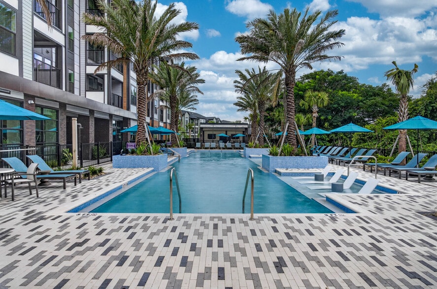 More Photos Of 2285 Crown Vlg Rd, Ocoee Apartments For Lease