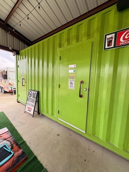 More Photos Of 422 County Road 5000, Cleveland Light Distribution For Sale