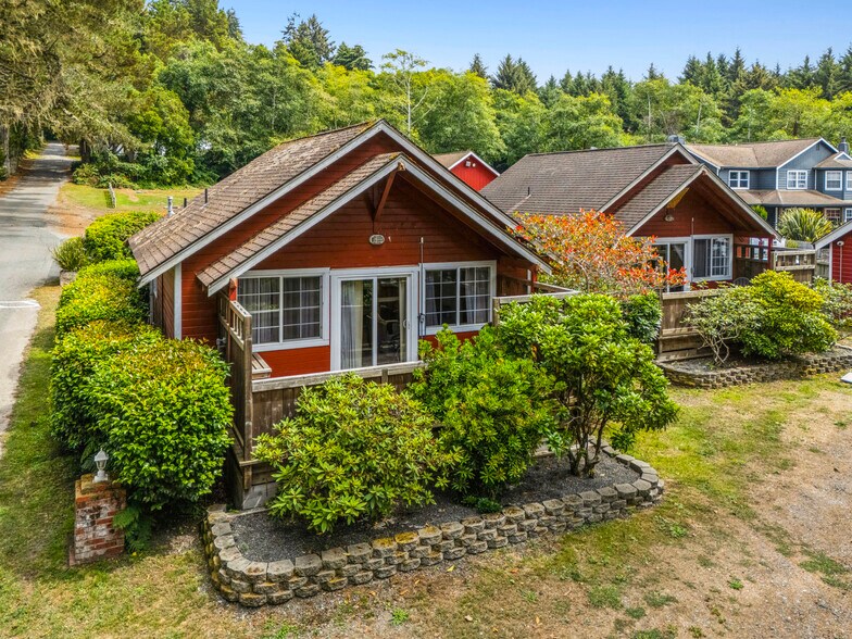 More Photos Of 3415 Patricks Point Dr, Trinidad Lodge Meeting Hall For Sale