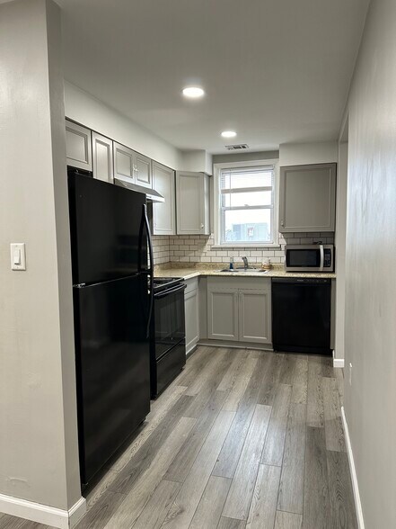 More Photos Of 751 Union Blvd, Allentown Storefront Retail Office For Sale