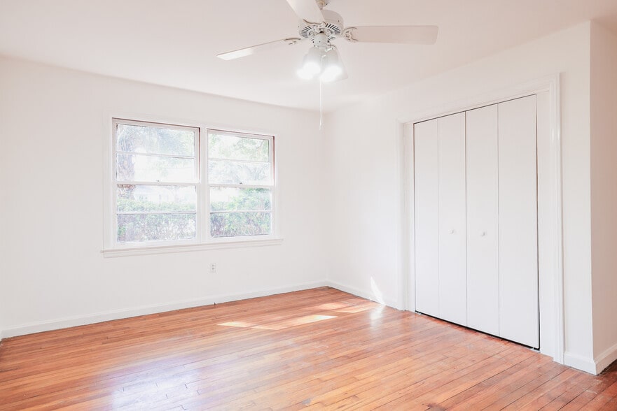 More Photos Of 112 E Derenne Ave, Savannah Office For Sale