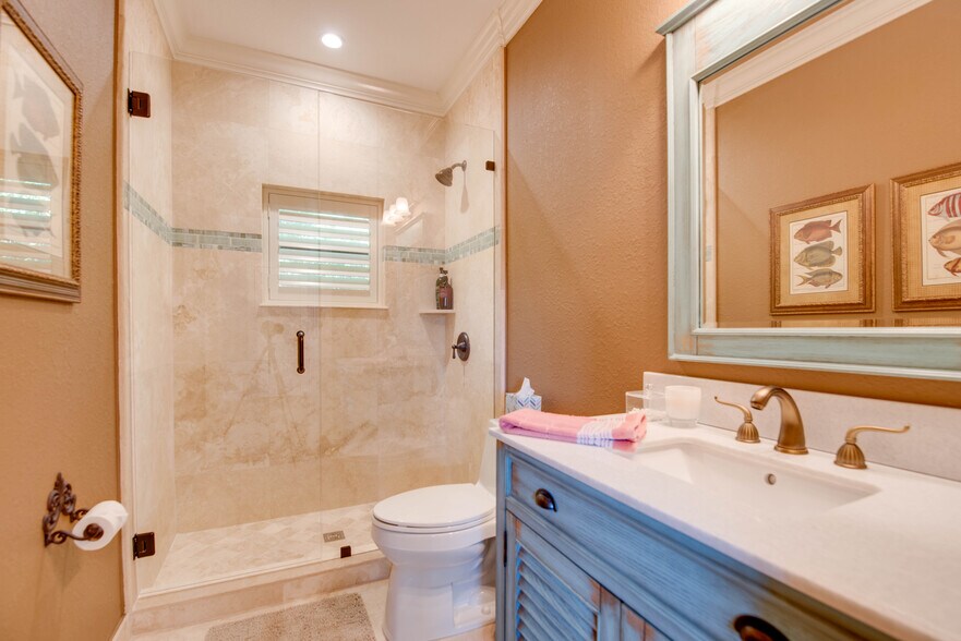 More Photos Of 87847 Overseas Hwy, Islamorada Medical For Sale