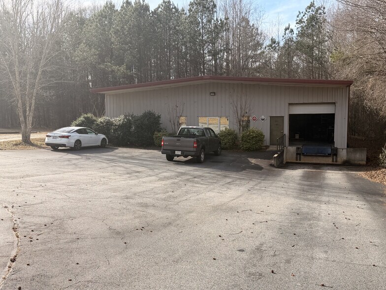 More Photos Of 514 Concord Industrial Dr, Seneca Flex For Sale