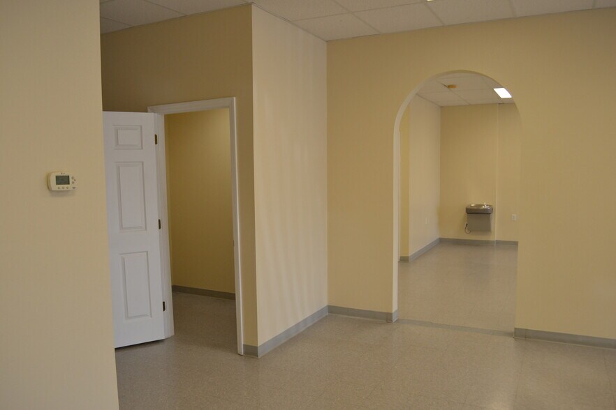 More Photos Of 120 Carter Blvd, Polk City Storefront Retail Office For Lease