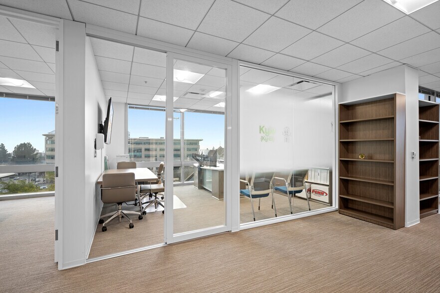 More Photos Of 301 N Lake Ave, Pasadena Office For Lease