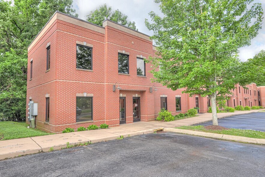 Primary Photo Of 106 Mission Ct, Franklin Office For Sale