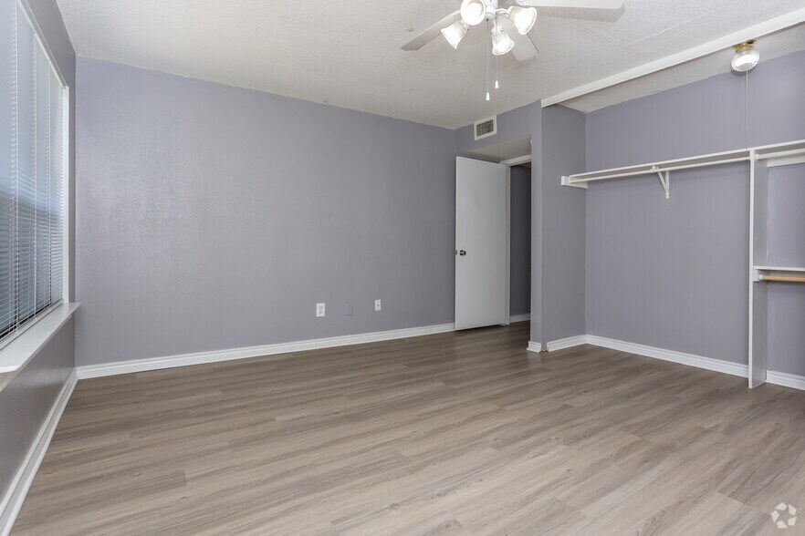 More Photos Of 300 S John Redditt Dr, Lufkin Apartments For Sale
