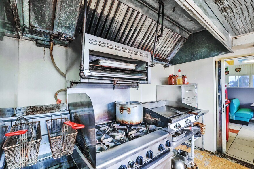 More Photos Of 114 Central Ave, Lake Wales Freestanding For Sale